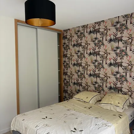 La Maison Pres De La Fontaine Paisible 1 3*