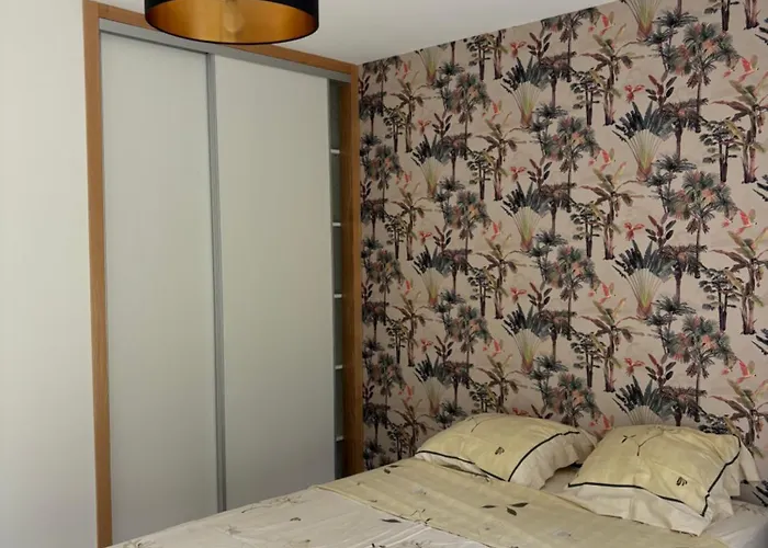 La Maison Pres De La Fontaine Paisible 1 3*